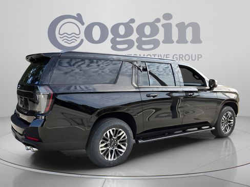 New 2026 Chevrolet Suburban Z71 w/ Z71 Off-Road Package AWD/4WD image 5