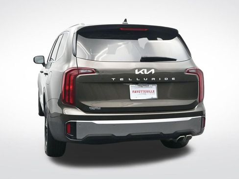 Used 2025 Kia Telluride S image 6