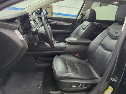 Used 2018 Cadillac XT5 Luxury AWD/4WD image 9