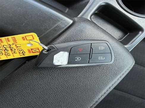 Used 2024 Chevrolet Silverado 2500 LT w/ Convenience Package image 32