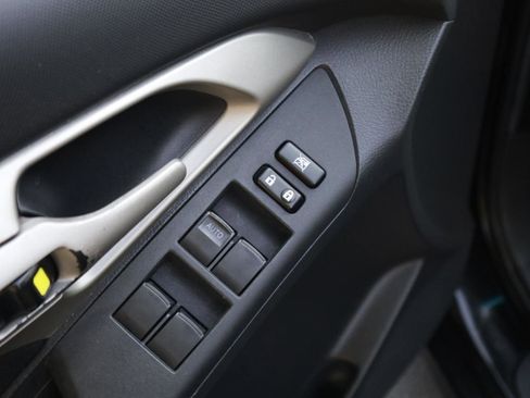 Used 2009 Toyota Matrix S FWD image 22