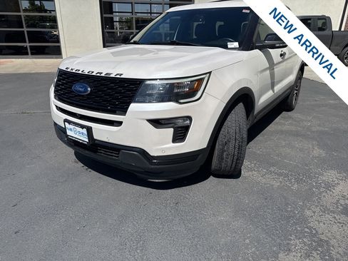 Used 2018 Ford Explorer Sport w/ Equipment Group 401A AWD/4WD image 3