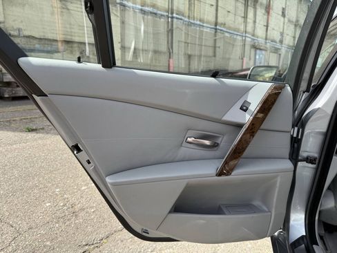 Used 2007 BMW 530xi Sedan AWD/4WD image 47
