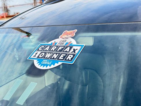 Used 2018 Chrysler Pacifica Touring-L image 75