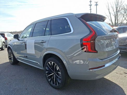 New 2026 Volvo XC90 B5 Plus w/ Protection Package image 3