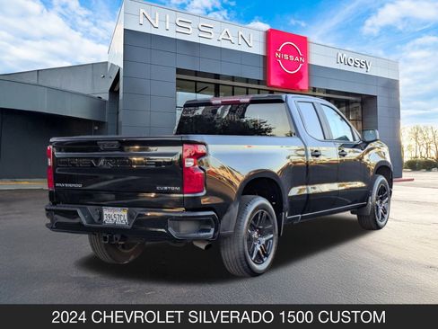 Used 2024 Chevrolet Silverado 1500 Custom image 8