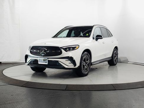Certified 2026 Mercedes-Benz GLC 300 4MATIC image 3