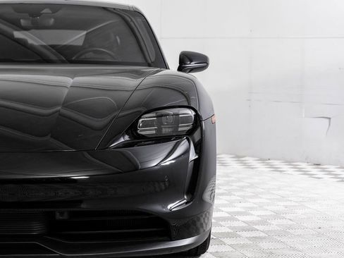 Used 2020 Porsche Taycan 4S image 48