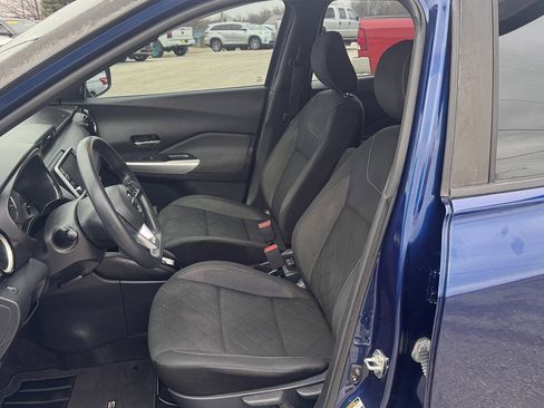 Used 2019 Nissan Kicks SV image 14