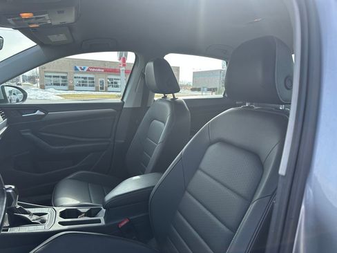 Used 2024 Volkswagen Jetta SE image 20