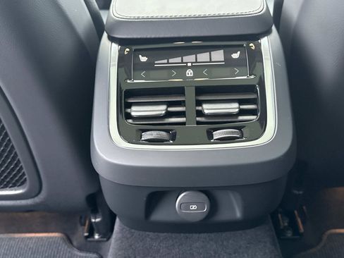 Certified 2024 Volvo V90 B6 Cross Country Plus image 15
