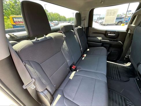 Used 2020 Chevrolet Silverado 1500 Custom w/ Custom Convenience Package AWD/4WD image 15