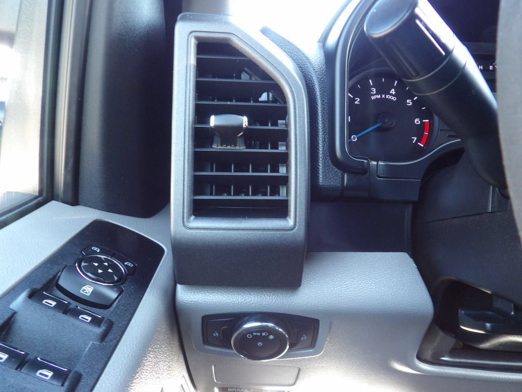 Used 2017 Ford F350 XL w/ Power Equipment Group RWD image 19