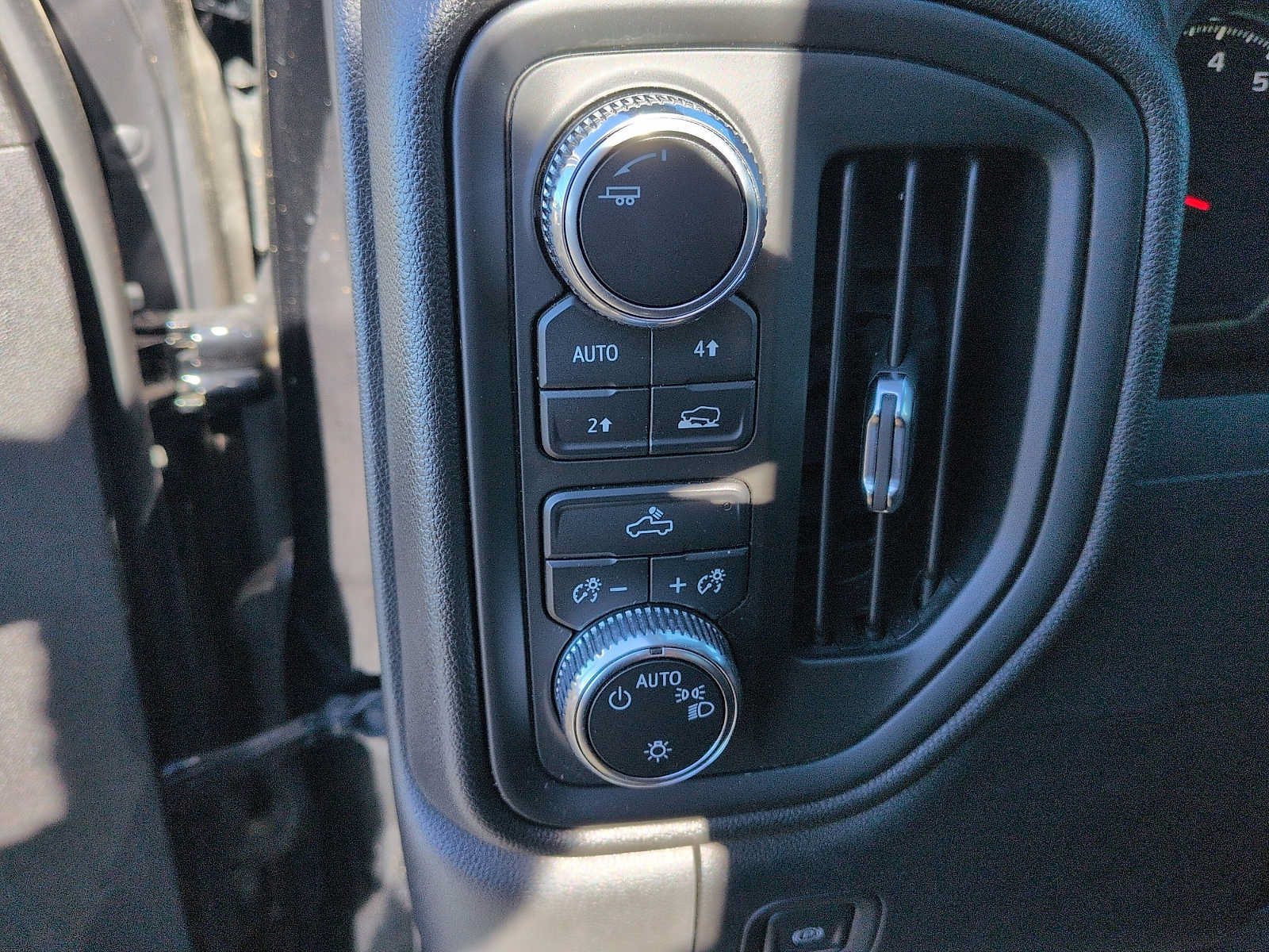 Used 2023 GMC Sierra 1500 Pro w/ Graphite Edition AWD/4WD image 17