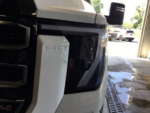 New 2025 GMC Sierra 2500 AT4 w/ AT4 Premium Plus Package image 7