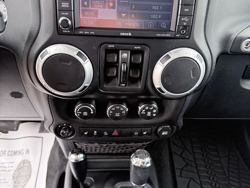 Used 2012 Jeep Wrangler Unlimited Rubicon w/ Dual Top Group image 12