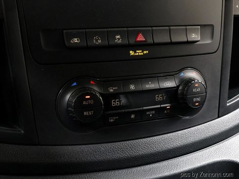 Used 2017 Mercedes-Benz Metris Passenger image 16