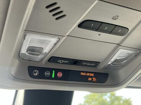 Used 2024 GMC Terrain SLT w/ LPO, Floor Liner Package AWD/4WD image 33
