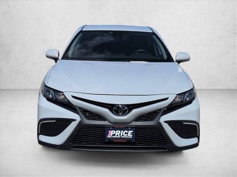 Used 2024 Toyota Camry SE w/ Convenience Package FWD image 2