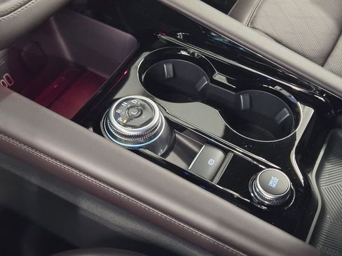 New 2026 Ford Explorer Platinum image 21