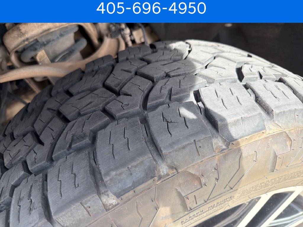 Used 2023 GMC Sierra 1500 AT4 w/ AT4 Premium Package AWD/4WD image 12