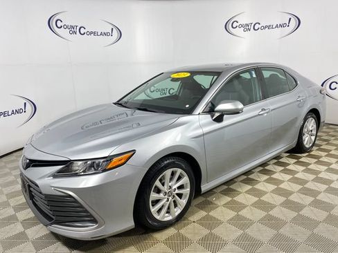 Certified 2023 Toyota Camry LE FWD image 3