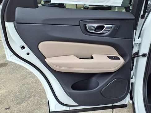 New 2026 Volvo XC60 B5 Core image 14