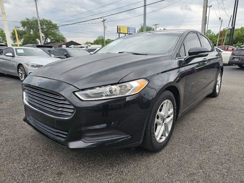 Used 2015 Ford Fusion SE FWD image 10