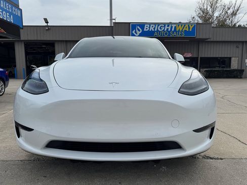 Used 2021 Tesla Model Y Long Range image 6