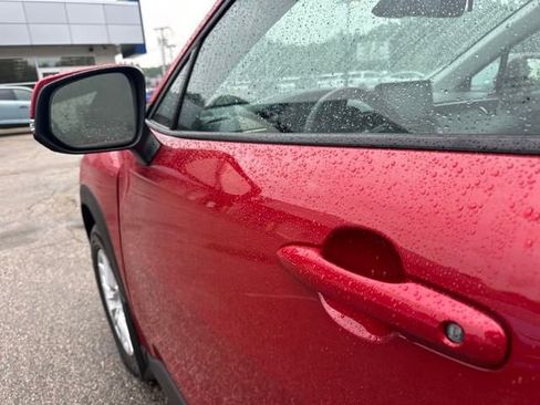 Used 2022 Toyota Corolla Cross LE w/ Moonroof Package image 11