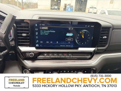 Used 2024 Chevrolet Silverado 2500 LTZ w/ LTZ Premium Package image 32