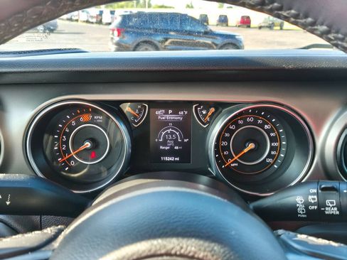 Used 2019 Jeep Wrangler Unlimited Sport w/ Cold Weather Group AWD/4WD image 31