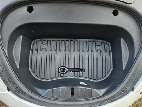 Used 2022 Tesla Model 3 Long Range AWD/4WD image 26