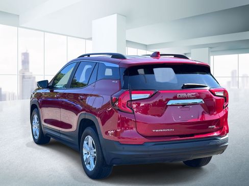 Used 2023 GMC Terrain SLE w/ Driver Convenience Package AWD/4WD image 3
