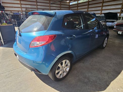 Used 2011 MAZDA MAZDA2 Touring FWD image 8