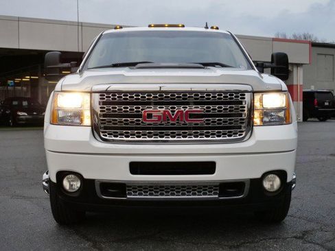 Used 2011 GMC Sierra 3500 Denali image 5