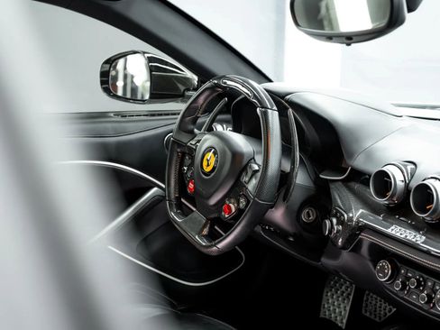 Used 2015 Ferrari F12 Berlinetta image 33