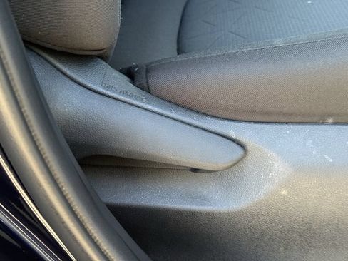 Used 2024 Toyota RAV4 XLE FWD image 27