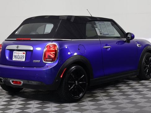 Used 2019 MINI Cooper Convertible w/ Premium Package image 4