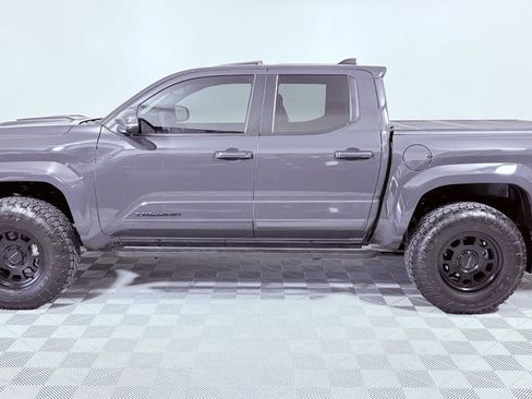 Used 2024 Toyota Tacoma TRD Sport w/ TRD Sport Premium Package image 7