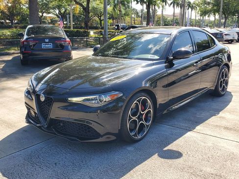 Used 2022 Alfa Romeo Giulia Veloce image 3