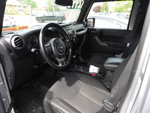 Used 2015 Jeep Wrangler Unlimited Sport w/ Quick Order Package 24S AWD/4WD image 7