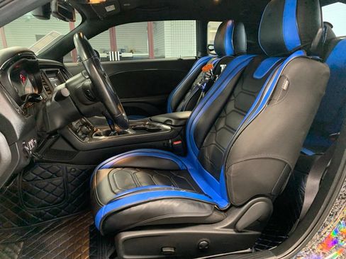 Used 2022 Dodge Challenger R/T w/ Blacktop Package RWD image 8