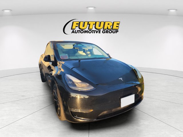 Used 2024 Tesla Model Y Long Range AWD/4WD image 1