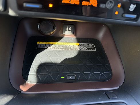 Certified 2019 Toyota RAV4 Limited image 24