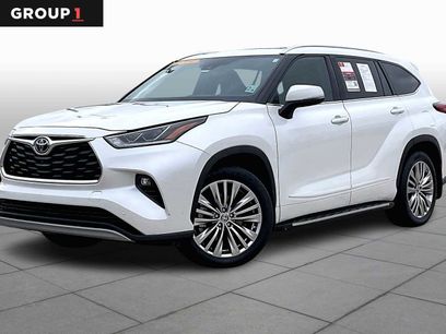 Used 2022 Toyota Highlander Platinum