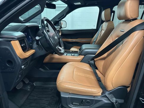 Used 2022 Ford Expedition Platinum AWD/4WD image 18