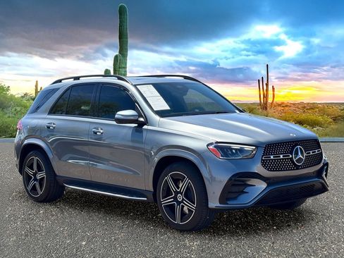 Used 2025 Mercedes-Benz GLE 350 4MATIC w/ AMG Line Exterior image 7