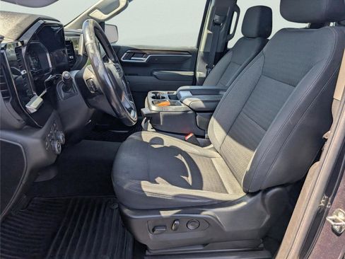 Used 2022 Chevrolet Silverado 1500 LT w/ Z71 Off-Road Package image 13