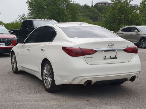 Used 2019 INFINITI Q50 Luxe w/ Essential Package (3.0T Luxe) RWD image 5